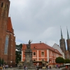 Zdjęcie z Polski - Po lewej  Kolegiata Świętego Krzyża i św. Bartłomieja