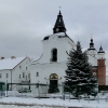 Zdjęcie z Polski - Warto zacząć od zwiedzania monasteru, wchodząc przez bramę-dzwonnicę.