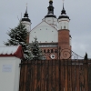 Zdjęcie z Polski - Świątynia pięknie się prezentuje w zimowym otoczeniu