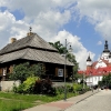 Zdjęcie z Polski - Uroczy Dom Ogrodnika zawsze mnie zatrzymuje na dłużej, zwłaszcza latem, gdy otacza go kwitnący ogród
