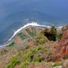 Zdjęcie z Portugalii - Widok na pola uprawne u stóp klifu Cabo Girao
