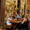 Zdjęcie z Włoch - takie kameralne zaułki same się proszą by tu przysiąść