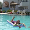 Zdjęcie z Grecji - Bogini na basenie :)