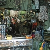 Zdjęcie z Wietnamu - sklep wojskowy - saigon