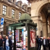 Zdjęcie z Francji - Kiosk tuż za Luwrem...