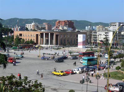 Plac Skanderbeg w Tiranie Plac Skanderbeg w Tiranie
