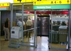 Bramki na lotnisku wykryją materiały wybuchowe