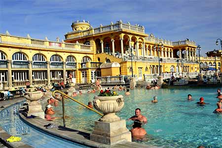 Łaźnia w Budapeszcie. Łaźnia w Budapeszcie.