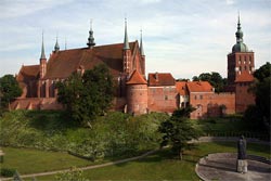 Wzgórze Katedralne z katedrą i wieżą Radziejowskiego