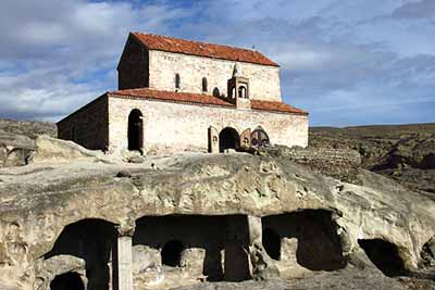 Skalne miasto Uplisciche w Gruzji.