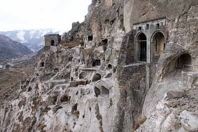 Wardzia - skalne miasto w Gruzji.