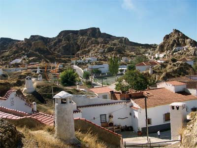 Panorama na dzielnicę grot w Guadix Panorama na dzielnicę grot w Guadix