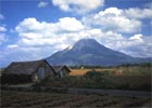 Indonezja: wybuch wulkanu na Sumatrze, ewakuowano 12 tys. osób