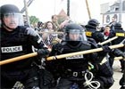 Policjanci z kamerami na głowach