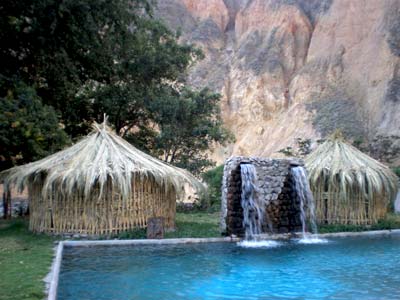 Oasis Sangalle - niewielka oaza nad brzegiem rzeki Colca Oasis Sangalle - niewielka oaza nad brzegiem rzeki Colca