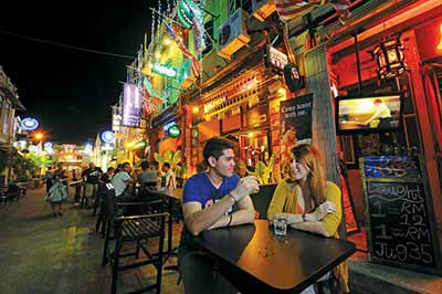 Malakka - ulica Jonker to sklepy z antykami i klimatyczne knajpki, fot. Tourism Malaysia Image Gallery. <a href='miejsce,malakka,138.html
'>Malakka</a> - ulica Jonker to sklepy z antykami i klimatyczne knajpki, fot. Tourism Malaysia Image Gallery.