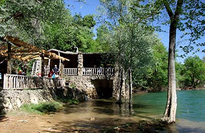 Bar przy wodospadach Kravica. Bar przy wodospadach Kravica.