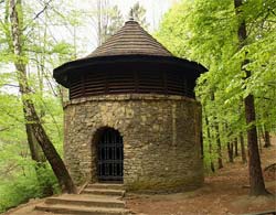 Szyb prowadzący do Sztolni Czarnego Pstrąga