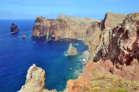 Piękne skały na Maderze w Portugalii