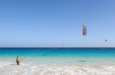 Rajska plaża na wyspie Sal, fot.wikipedia.org/Cayambe. Rajska plaża na wyspie Sal, fot.wikipedia.org/Cayambe.