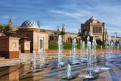 SIedmiogwiazdkowy hotel Emirates Palace w Abu Dhabi (fot. flickr.com) SIedmiogwiazdkowy hotel Emirates Palace w Abu Dhabi (fot. flickr.com)