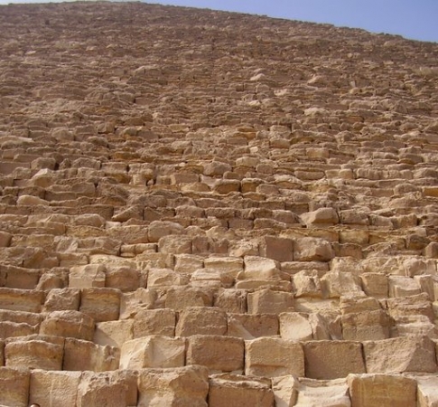 Zdjęcie z Egiptu - pod piramida Cheopsa