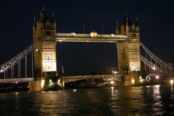 Zdjęcie z Wielkiej Brytanii - Tower Bridge