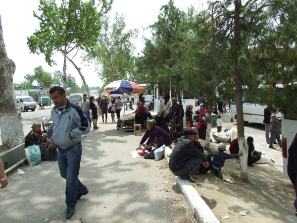 Zdjęcie z Uzbekistanu - uliczny bazar