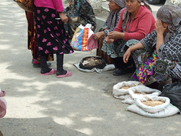 Zdjęcie z Uzbekistanu - uliczny bazar