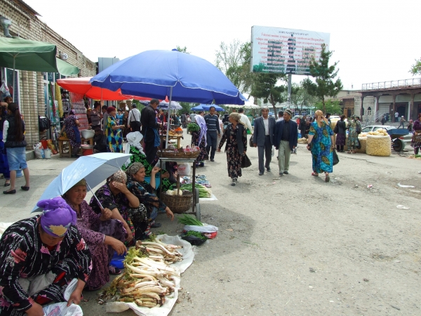 Zdjęcie z Uzbekistanu - uliczny bazar