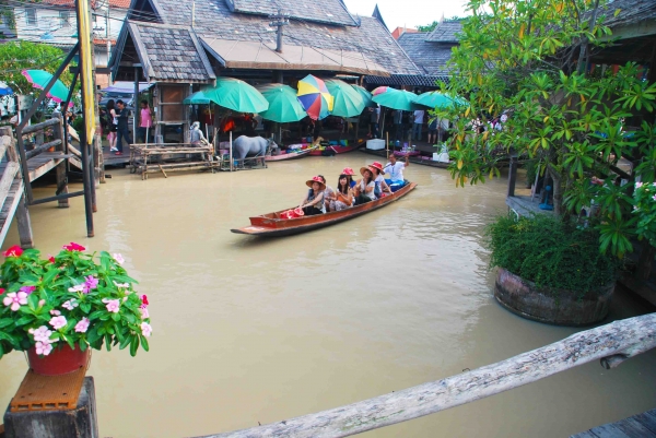 Zdjęcie z Tajlandii - Plywajacy Targ w Pattaya