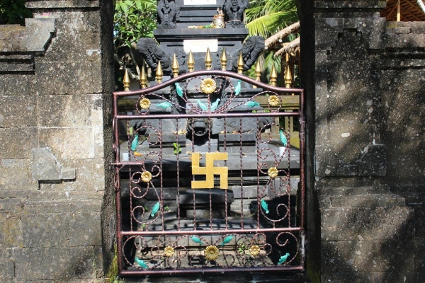 Zdjęcie z Indonezji - Swastyka na Bali