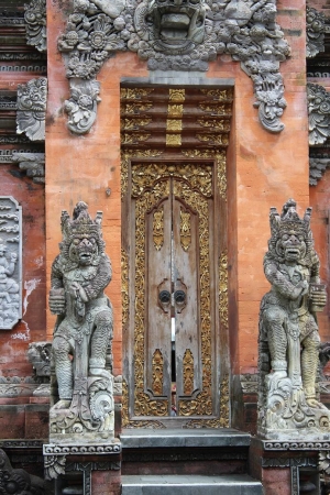 Zdjęcie z Indonezji - Wejście do świątyni