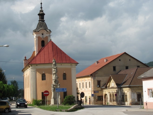 Zdjęcie ze Słowacji - Stitnik, plac centralny.