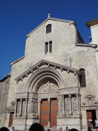 Zdjęcie z Francji - katedra w Arles