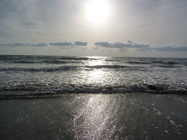 Zdjęcie z Hiszpanii - Poranne fale na plaży w Playa del Ingles