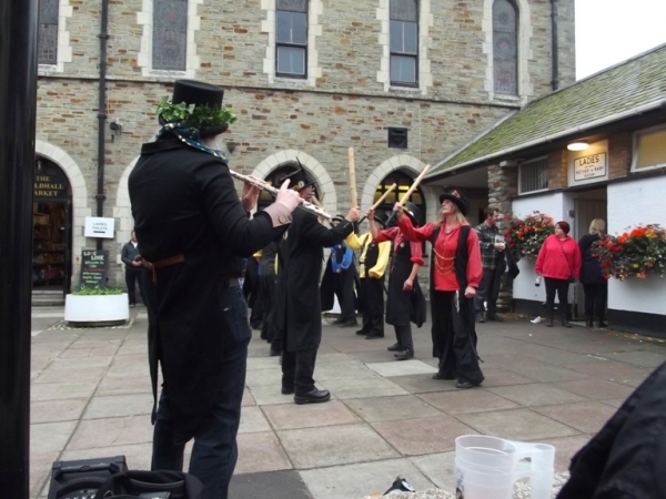 Zdjęcie z Wielkiej Brytanii - Na festiwalu Looe