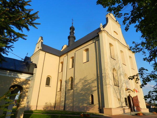 Zdjęcie z Polski - Kościół w Modliborzycach