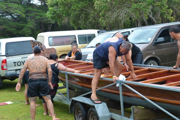 Zdjęcie z Nowej Zelandii - Jedna z maoryskich lodzi waki po swiecie Waitangi Day
