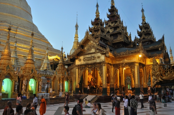 Zdjęcie z Birmy - Rangun, pagoda Shwedagon