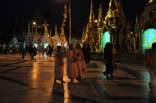 Zdjęcie z Birmy - Rangun, pagoda Shwedagon