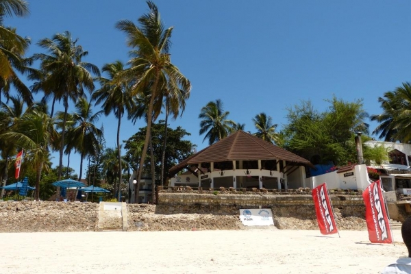 Zdjęcie z Kenii - ja nie jestem typ plażowicza, ale po tych plażach łaziłam całe dnie...:)