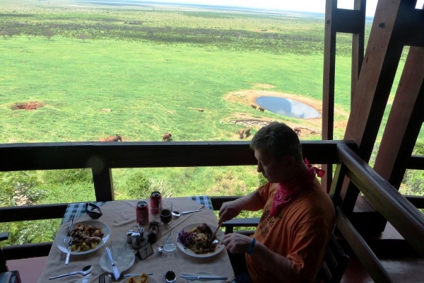 Zdjęcie z Kenii - i jak tu jeść jak takie widoki z restauracji???