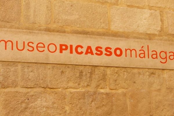 Zdjęcie z Hiszpanii - do Muzeum Picassa nie weszłyśmy z wyboru;  