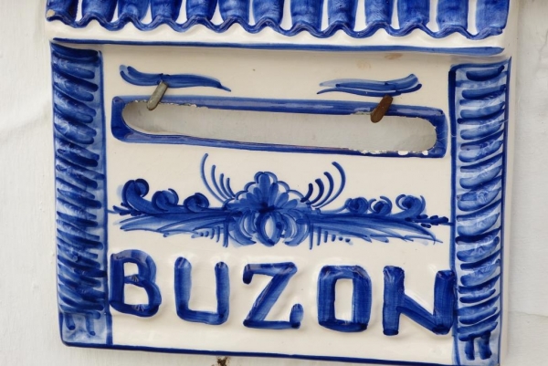 Zdjęcie z Hiszpanii - ceramiczna skrzynka na listy:)