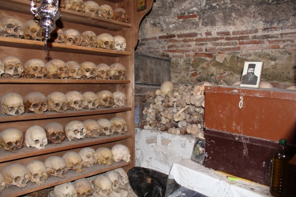 Zdjęcie z Grecji - Ossuarium ...