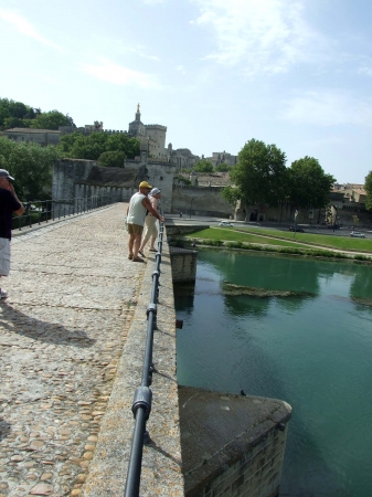 Zdjęcie z Hiszpanii - na moście w Avignon