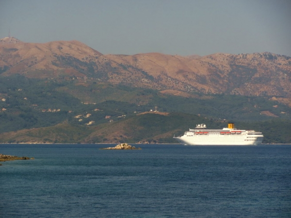 Zdjęcie z Albanii - Ksamil w porannej mgiełce.