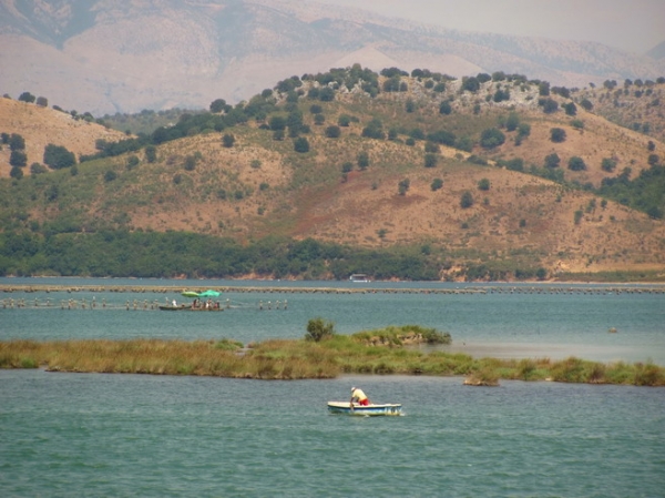 Zdjęcie z Albanii - Butrint - poławiacze ostryg.
