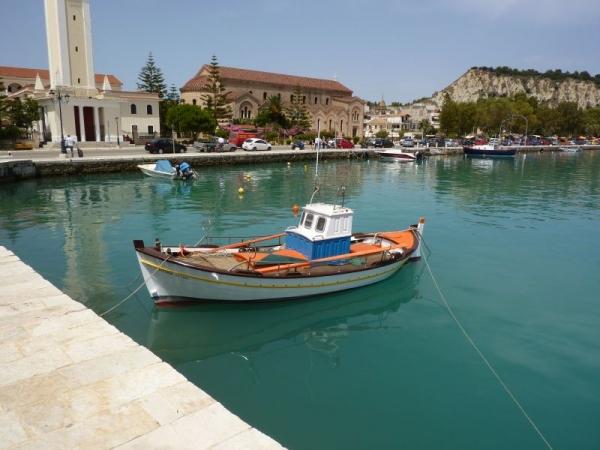 Zdjęcie z Grecji - Łajba w porcie w Zakynthos Town